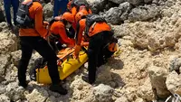 Seorang WNA asal Rusia bernama G Artem (40), ditemukan tewas di sela-sela bebatuan bawah tebing pada Sabtu (26/9/2026).