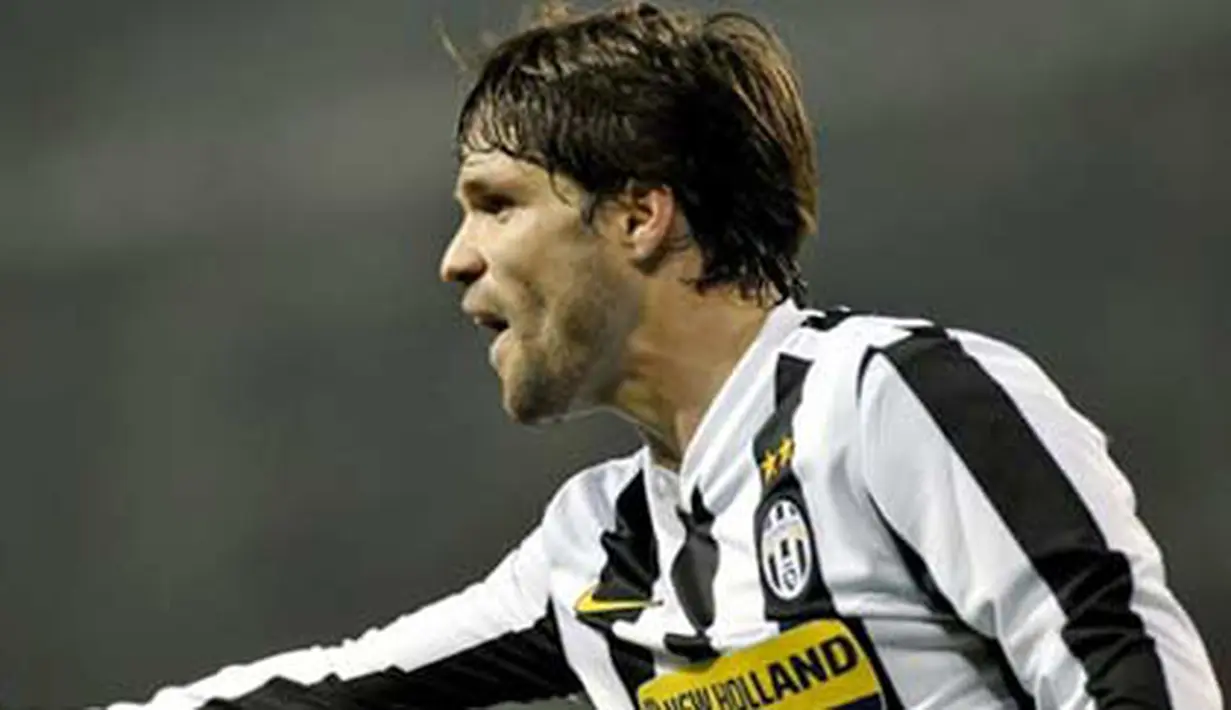 Ekspresi playmaker Juventus, Diego Ribas da Cunha di laga lanjutan Serie A melawan Palermo yang berlangsung di Olympic Stadium, Turin, 18 Februari 2010. AFP PHOTO / GIORGIO PEROTTINO 