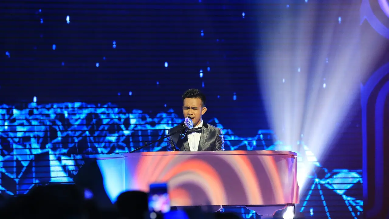 [Bintang] Main Piano, Fildan Tampil Penuh Penghayatan di D'Academy 4