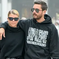 Usaha Sofia Richie untuk mendekatkan dirinya dengan anak-anak Scott Disick sepertinya tak membuahkan hasil. (Life&Style)