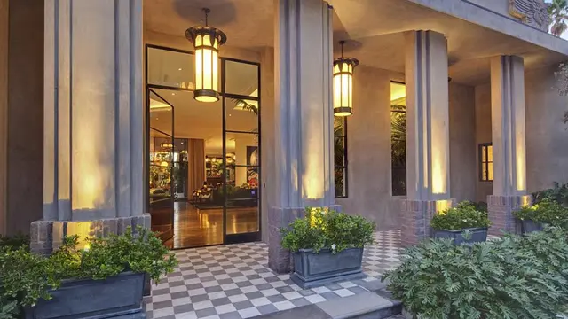 [Bintang] Jeremy Renner