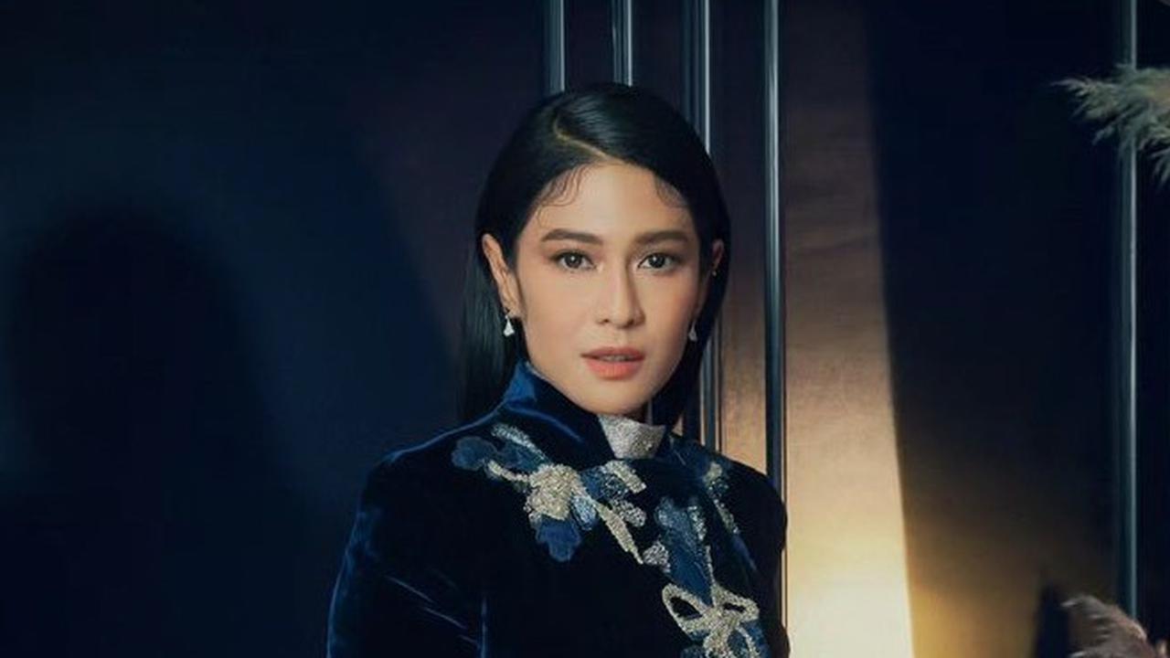 Inspirasi Modifikasi Kebaya ala Artis