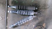 Jika ingin ganti shockbreaker dengan harga relatif terjangkau, pilihannya bisa membeli copotan atau aftermarket.