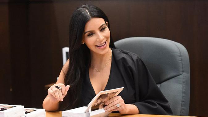 Demi Ibu Pengganti, Kim Kardashian Rela Keluarkan Biaya 
