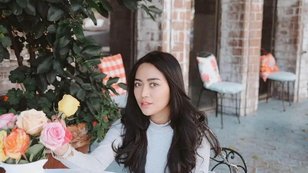 Rachel Vennya.