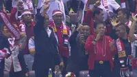 Presiden Joko Widodo menonton langsung pertandingan Indonesia vs Vietnam, di Stadion Pakansari, pada Sabtu (3/12/2016) malam. (twitter.com/affsuzukicup)