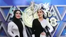 Penyanyi Syahrini dan adiknya Syaharani turut memeriahkan acara SCTV Music Awards 2018  yang digelar tadi malam dari Studio Emtek City, Daan Mogot Jakarta Barat. (Adrian Putra/Bintang.com)