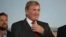 Kenny Dalglish merupakan pemain legendaris Liverpool. Ia sukses memenangi banyak gelar, termasuk tiga gelar First Division pada 1980-an. Sayangnya, Dalglish gagal mengulangi kejayaannya ketika menjadi pelatih. Ia dipecat usai The Reds hanya finis ke-8 di Liga Inggris 2011/12. (AFP/Oli Scarff)