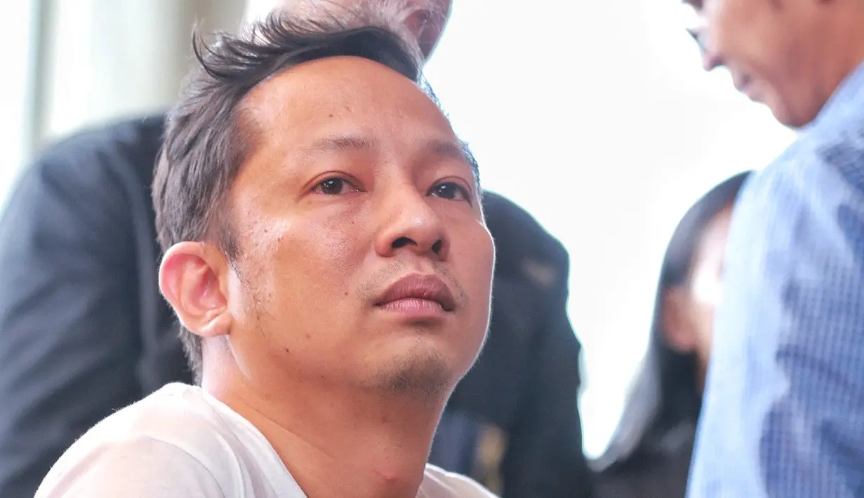 "Gue bohong kalau bilang biasa saja nggak ada beban. Bebannya adalah ini gue harus punya kesan yang sama pada saat gue dulu nonton Keluarga Cemara,” ujar Ringgo Agus Rahman seperti yang dilansir dari Liputan6.com. (Adrian Putra/Bintang.com)