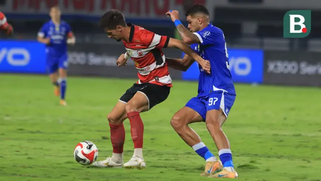 Persib Bandung vs  Madura United