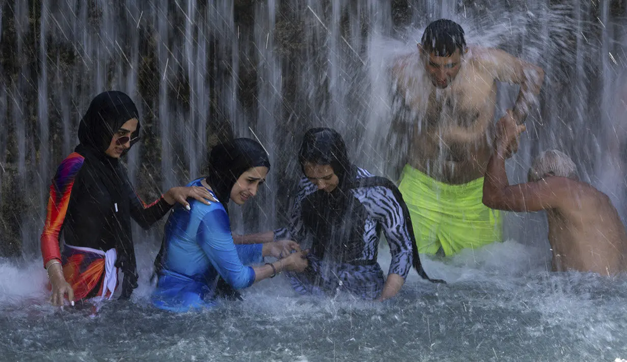 <p>Taman nasional ini menyuguhkan pemandangan yang berbeda dengan taman nasional yang ada di negara lain. (AP Photo/Ohad Zwigenberg)</p>