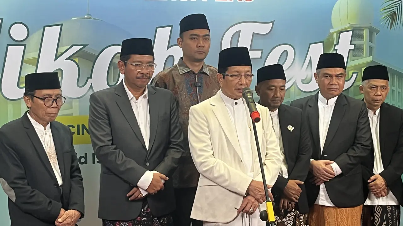 Kementerian Agama (Kemenag) mengelar nikah massal yang diikuti 100 pasangan di Masjid Istiqlal pada Kamis (4/8/2025).