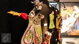 Kesenian Wayang Potehi dibawa oleh perantau etnis Tionghoa ke berbagai wilayah Nusantara pada masa lampau dan telah menjadi salah satu jenis kesenian tradisional Indonesia, Jakarta Barat, (21/01). (Liputan6.com/ Fery Pradolo)