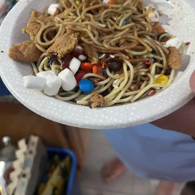 6 Potret Kombinasi Makanan Pakai Meses Ini Nyeleneh, Bak Makan Roti