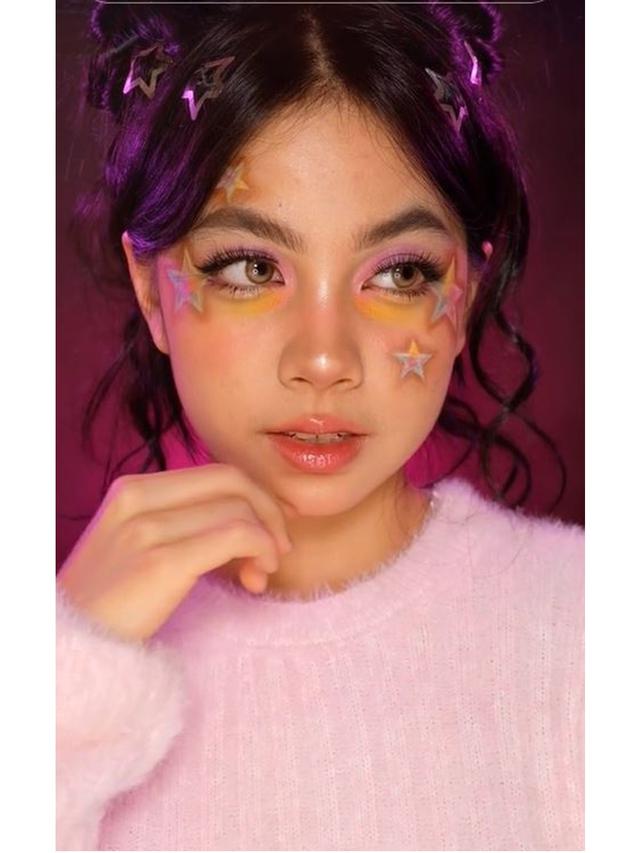 6 Potret Terbaru Pemeran Debbie 'Dunia Terbalik' yang Sudah ABG, Bikin Pangling