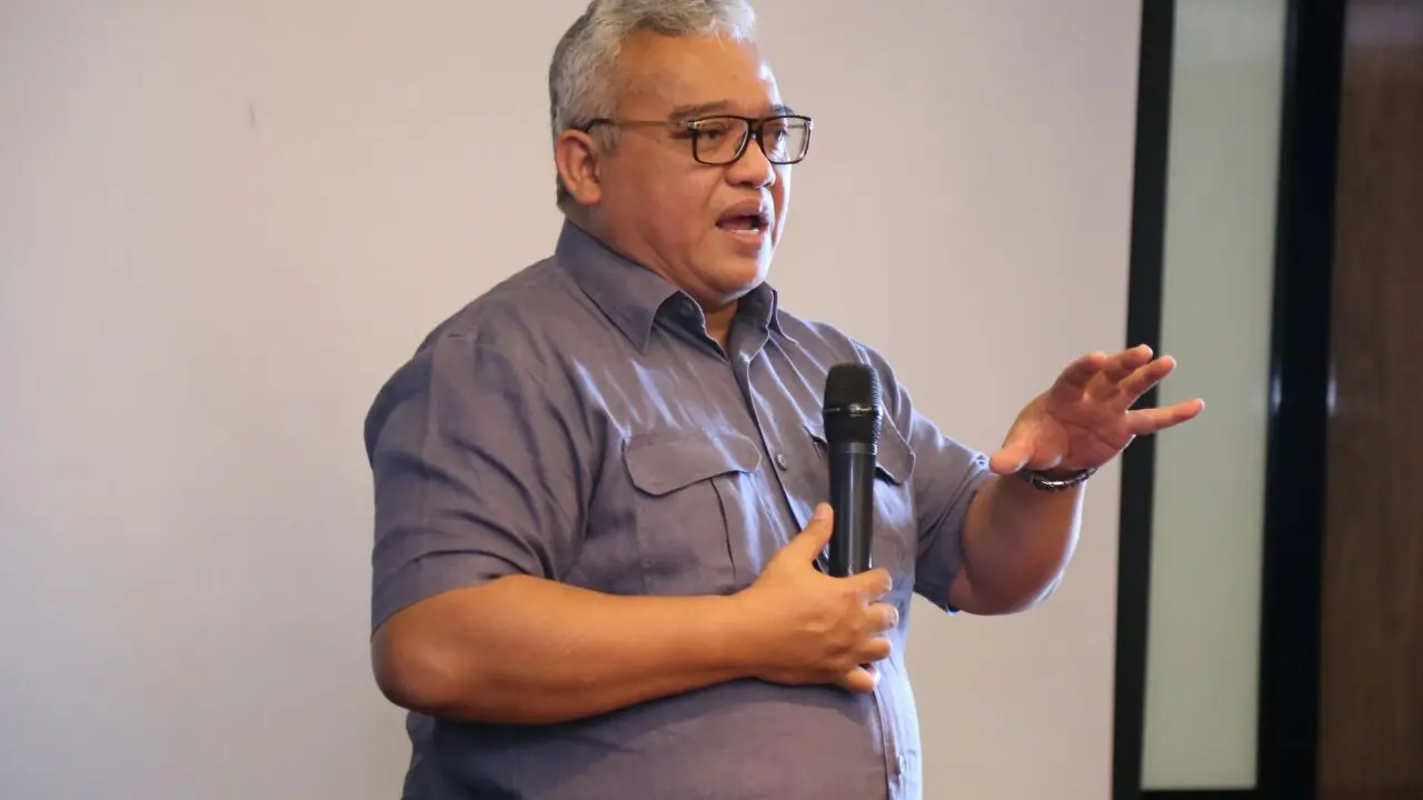 Dirjen Bambang mengatakan perubahan itu adalah hal yang tidak bisa dihindari.