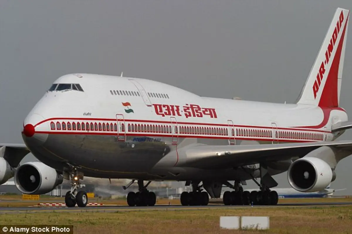 Gebetan Tak Naik Pesawat, Pilot Ini Tak Mau Lepas Landas