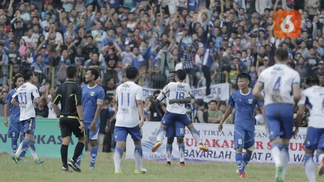 Persib Bandung Vs Perserang Serang