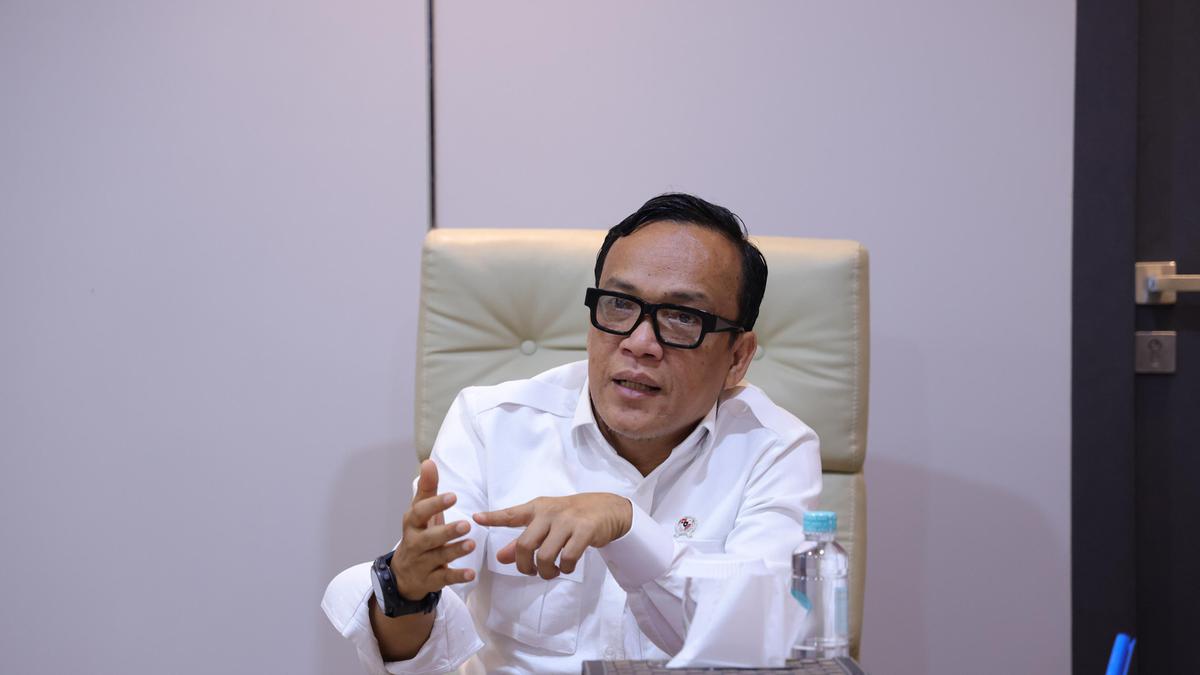 Wamenaker soal #KaburAjaDulu: Silakan Pergi, Tidak Usah Kembali