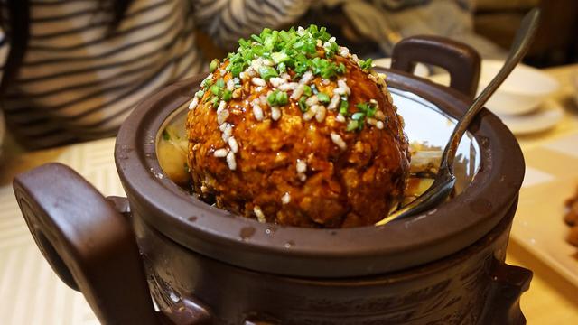 Lion’s Head Pork Meatballs