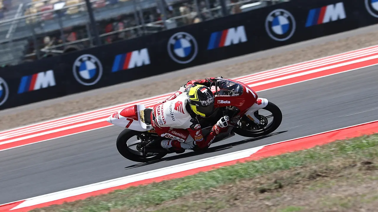 Pembalap Astra Honda Racing Team (AHRT), Muhammad Kiandra Ramadhipa