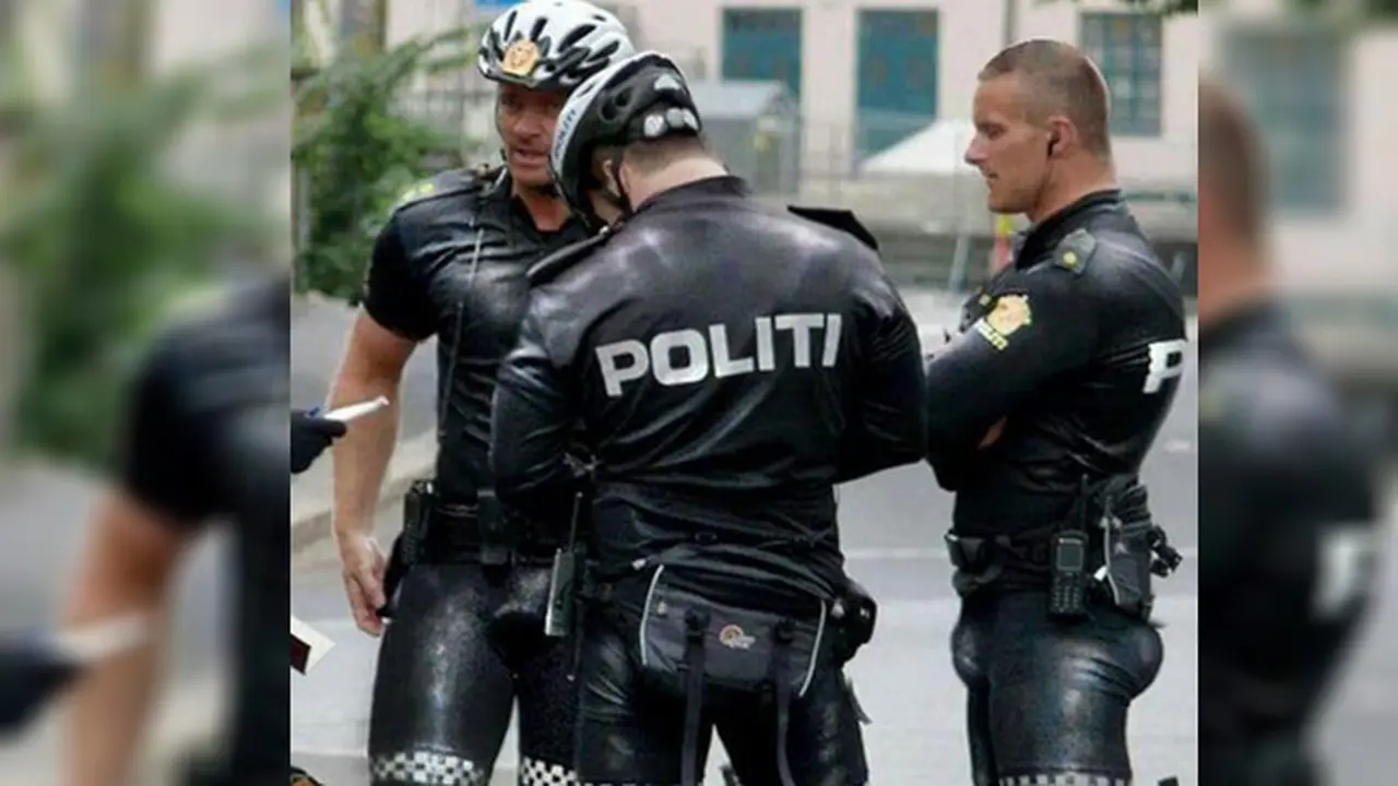 Polisi Norwegia Berseragam Seksi Ini Dielu-elukan Publik
