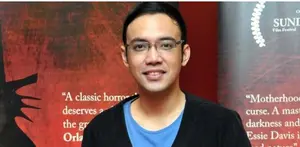 Sandy Tumiwa ditangkap oleh kepolisian pada Kamis (26/11/2015), sekitar pukul 07.00 WIB di sebuah apartemen. Diduga menggelapkan uang bermilyar-milyar dan suka berpindah tempat, Sandy Tumiwa ditetapkan jadi tersangka.