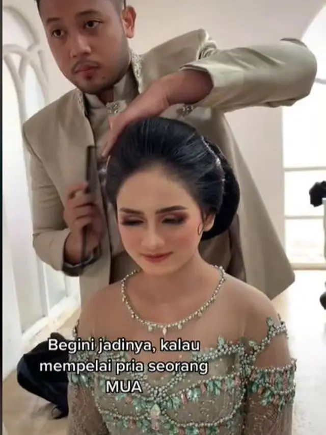 Pengantin Pria Merias Sendiri Mempelai Wanita Saat Pernikahan, Ternyata Seorang MUA