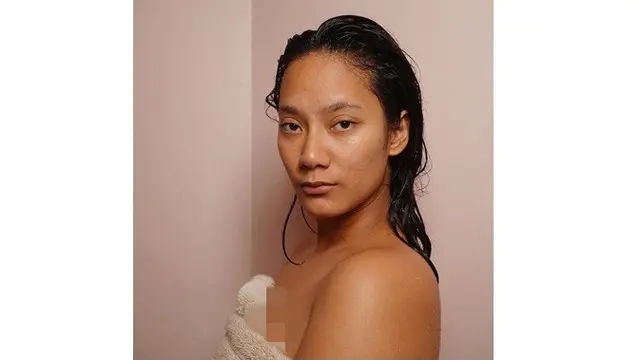 6 Pesona Tara Basro Tanpa Makeup, Tetap Tampil Percaya Diri