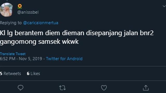 7 Cuitan Momen Pacaran Naik Motor ala Netizen Ini Bikin Senyum Sendiri