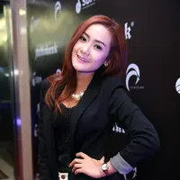 Bagi Cita Citata, usia 25 tahun merupakan usia yang tepat dan ideal untuk menikah bagi seorang wanita. Usianya kini yang masih 21 tahun menurutnya belum cukup umur untuk menikah. (Deki Prayoga/Bintang.com)