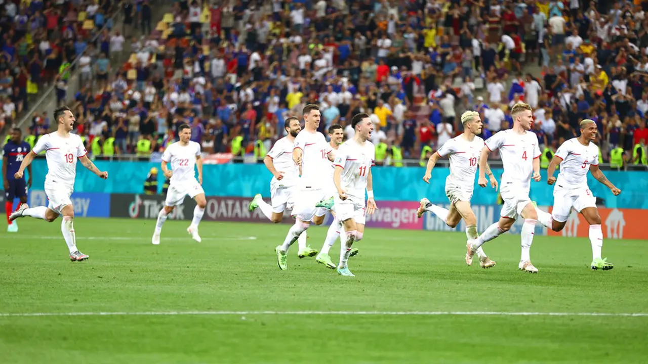 FOTO: Swiss Singkirkan Prancis Lewat Drama Adu Penalti di Euro 2020