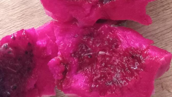 Buah di Menu MBG Ditemukan Busuk dan Berulat, Orangtua Murid Protes