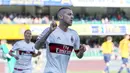 Jeremy Menez  merayakan golnya ke gawang Verona  pada lanjutan Liga Italia Seire A pekan ke-35 di Stadio Marc'Antonio Bentegodi, Senin (25/4/2016) malam WIB. (EPA/Simone Venezia)
