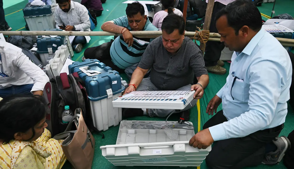 Surat suara pemilih dari 28 negara bagian dan delapan wilayah persatuan akan dihitung yang hasilnya diumumkan pada 4 Juni 2024. (Arun SANKAR/AFP)