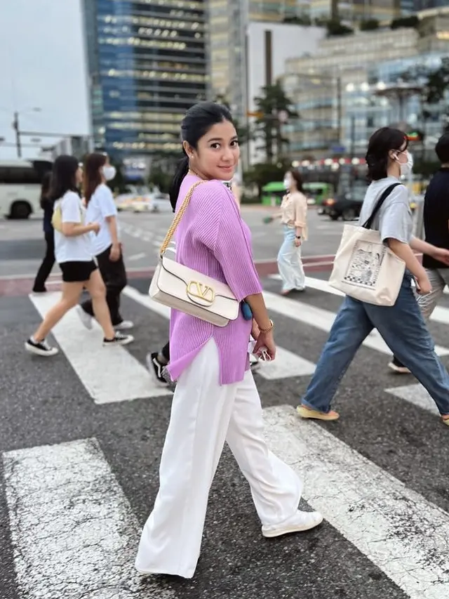 Gaya Naysilla Mirdad di Korea Selatan, credit: @naymirdad