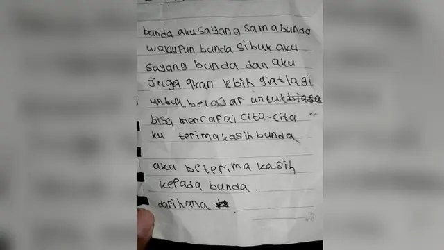 Teknologi boleh berganti, tapi cinta antara anak dan ibu tidak tergantikan.