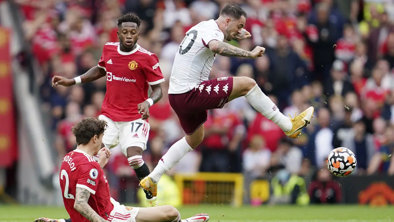 Foto: Bruno Fernandes Gagal Manfaatkan Voucher Penalti, Manchester United Dipermalukan Aston Villa