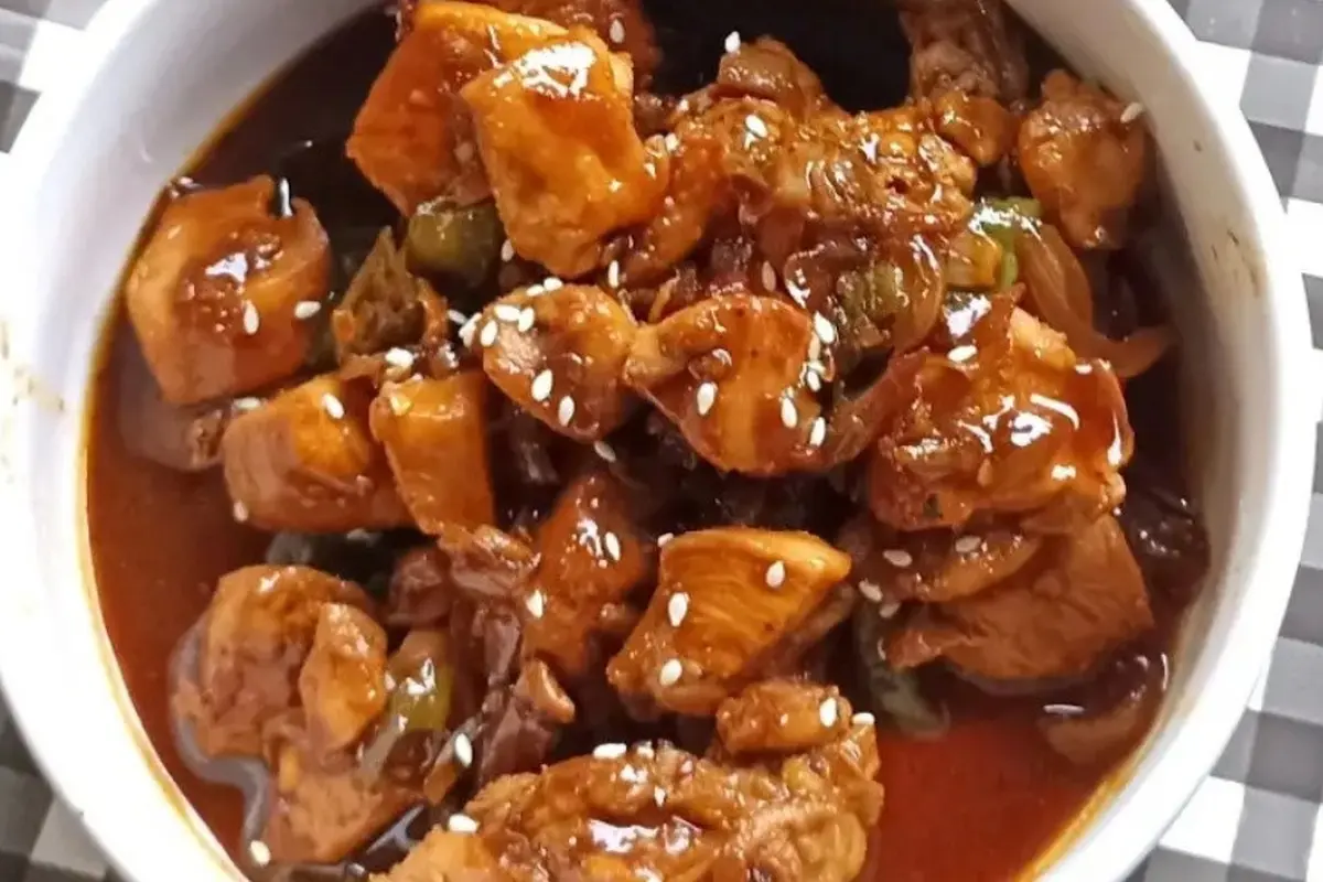 Resep ayam kecap bawang bombai. (dok. Cookpad @ibutina)