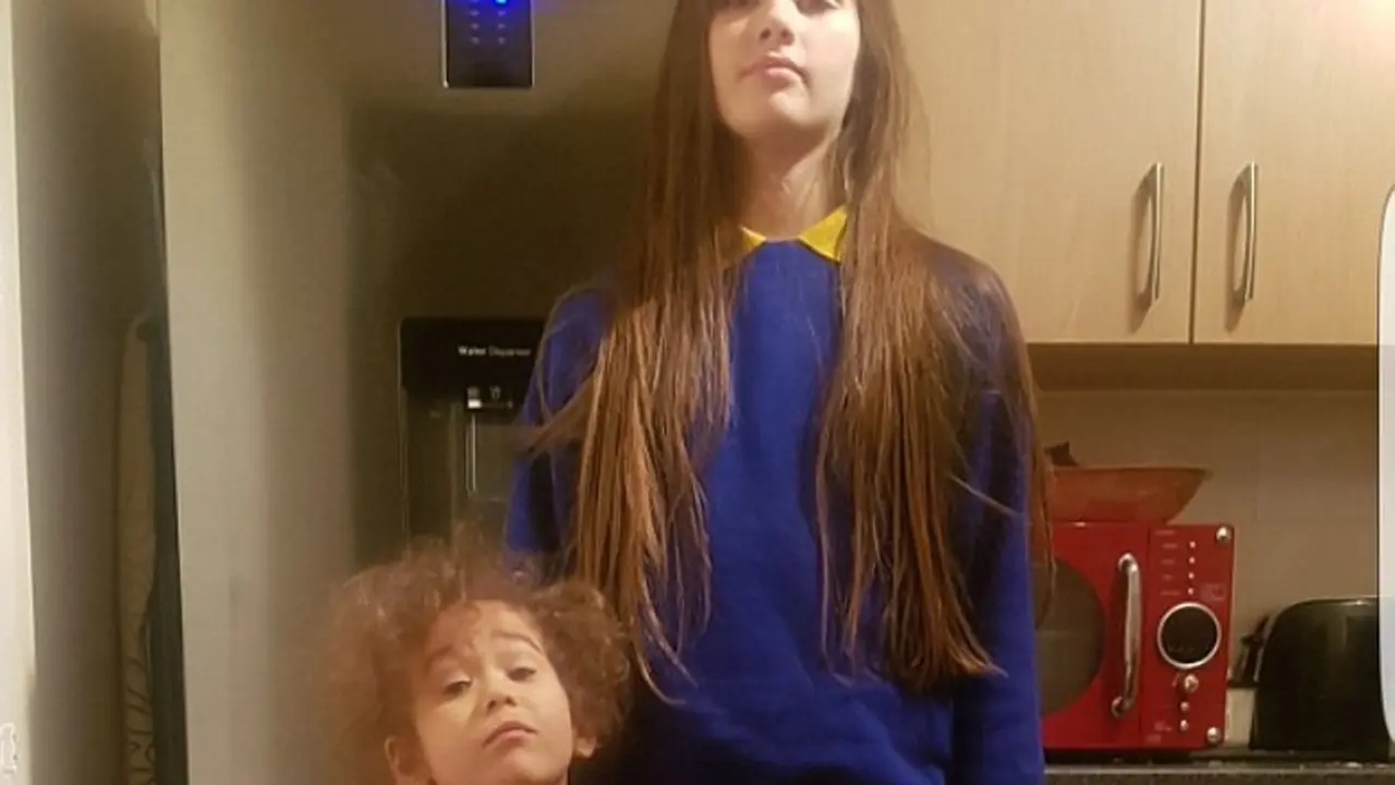Liana dan adiknya