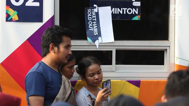 Tiket Habis, Calon Penonton Tetap Antre Saksikan Final Bulu Tangkis Asian Games 2018