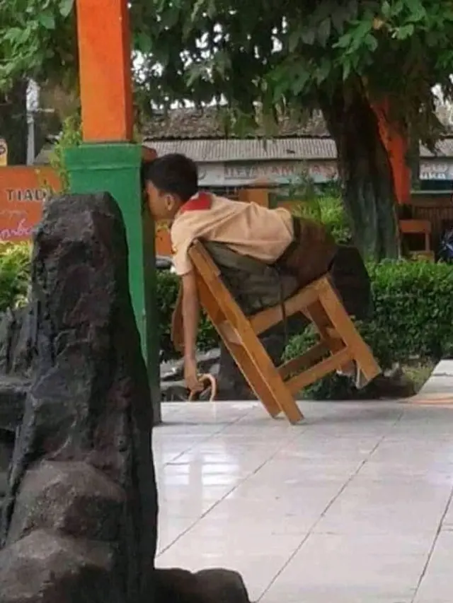 7 Potret Usilnya Anak Sekolah Kalau Lagi Bercanda