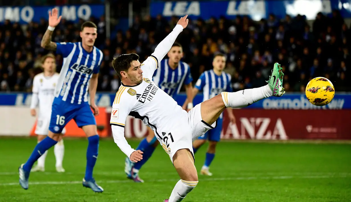 Sementara itu, Alaves kini tercecer di peringkat 16 dengan poin 16. (ANDER GILLENEA / AFP)