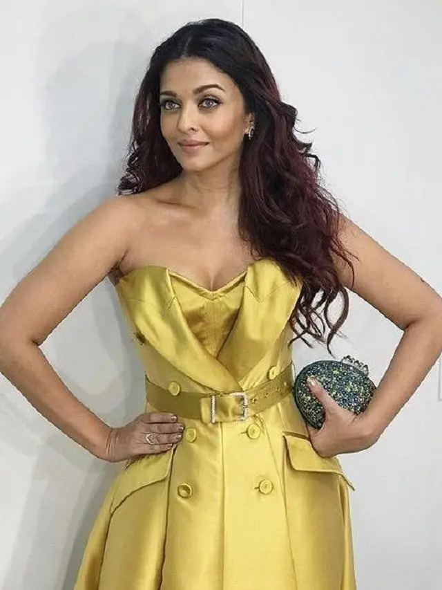 [Bintang] 8 Artis Bollywood yang Punya Rambut Indah Menawan