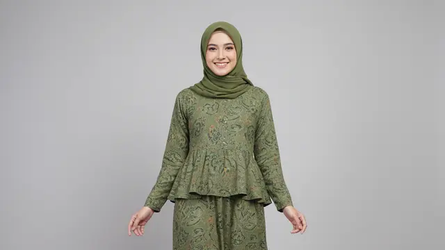 Model Gamis Batik Flowy Kain Ringan untuk Aktivitas Harian yang Stylish. Gemini