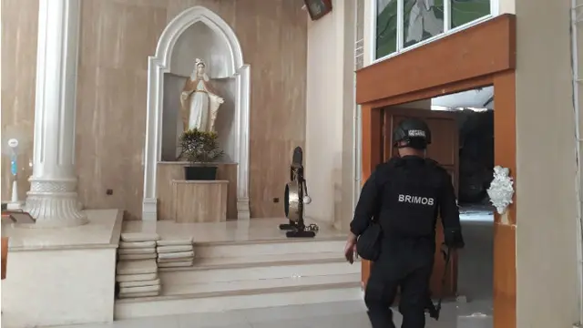 Usai Aksi Teror Bom Surabaya, Polisi Perketat Pengamanan Gereja