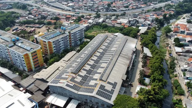 Mengurangi 685 Juta Kg Emisi Karbon dengan Solusi PLTS Atap Tanpa Investasi
