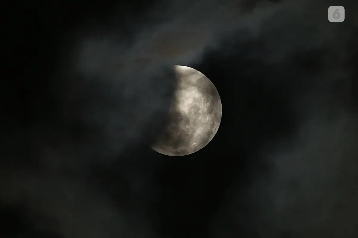 [Bintang] Gerhana Bulan