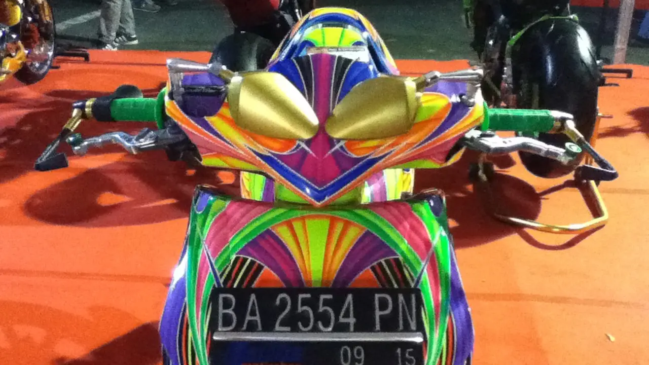 Modifikasi Skutik Nyentrik di Honda Modif Contest (HMC) 2015.