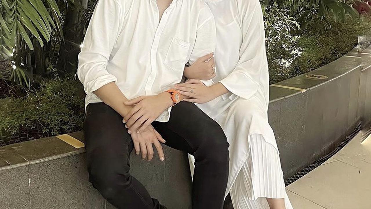 Tampilan Sederhana Glenca Chysara Pemain Ikatan Cinta saat Lamaran